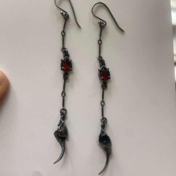 Bloodmilk earrings Garnet and Snake Fang - Picture 3 of 3
